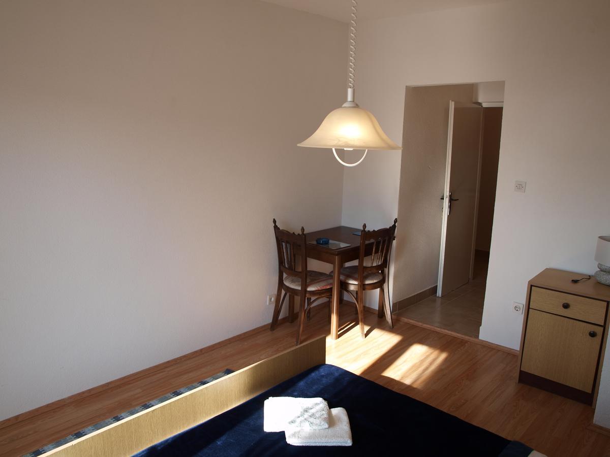 Apartments Nadia Igrane Exterior photo