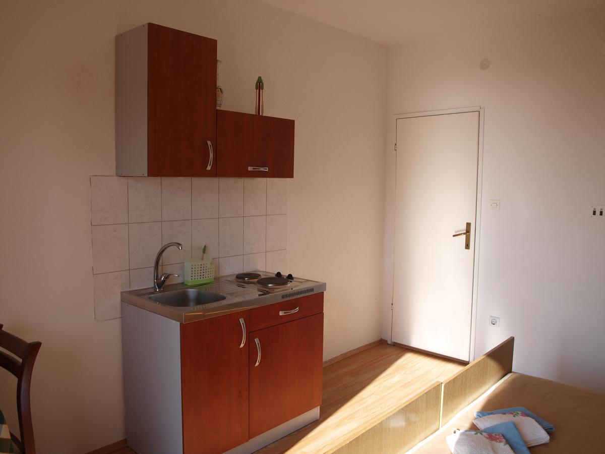 Apartments Nadia Igrane Exterior photo