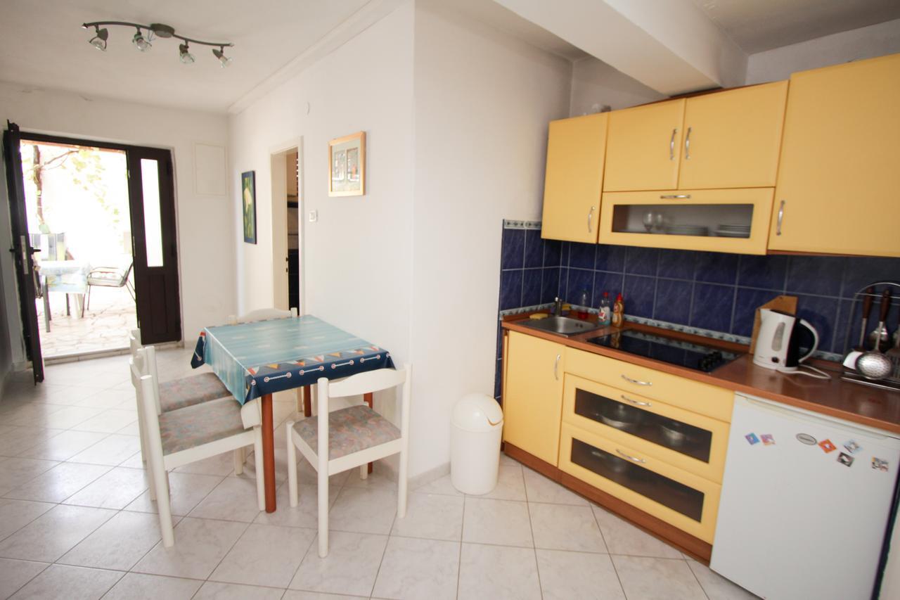 Apartments Nadia Igrane Exterior photo