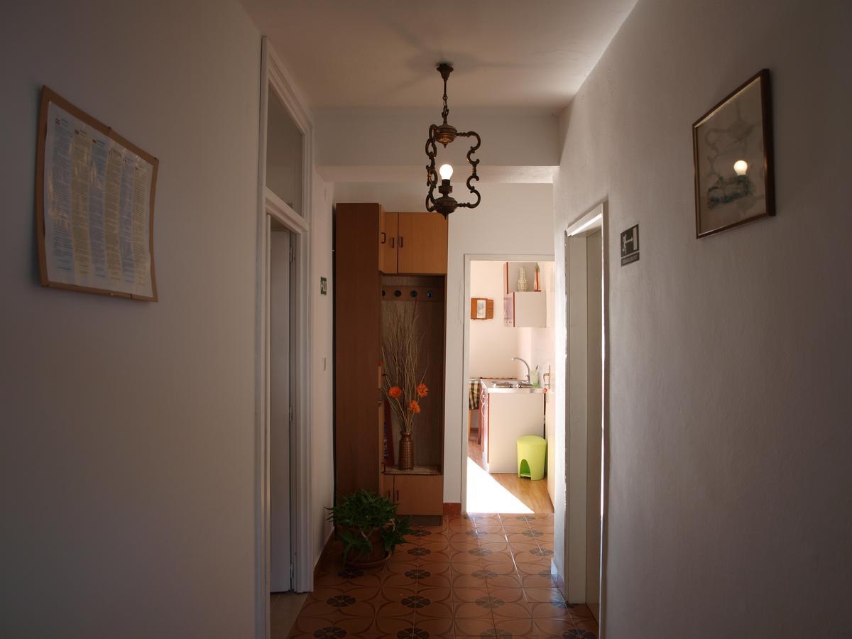 Apartments Nadia Igrane Exterior photo