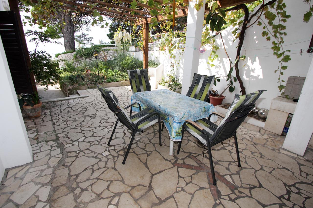 Apartments Nadia Igrane Exterior photo