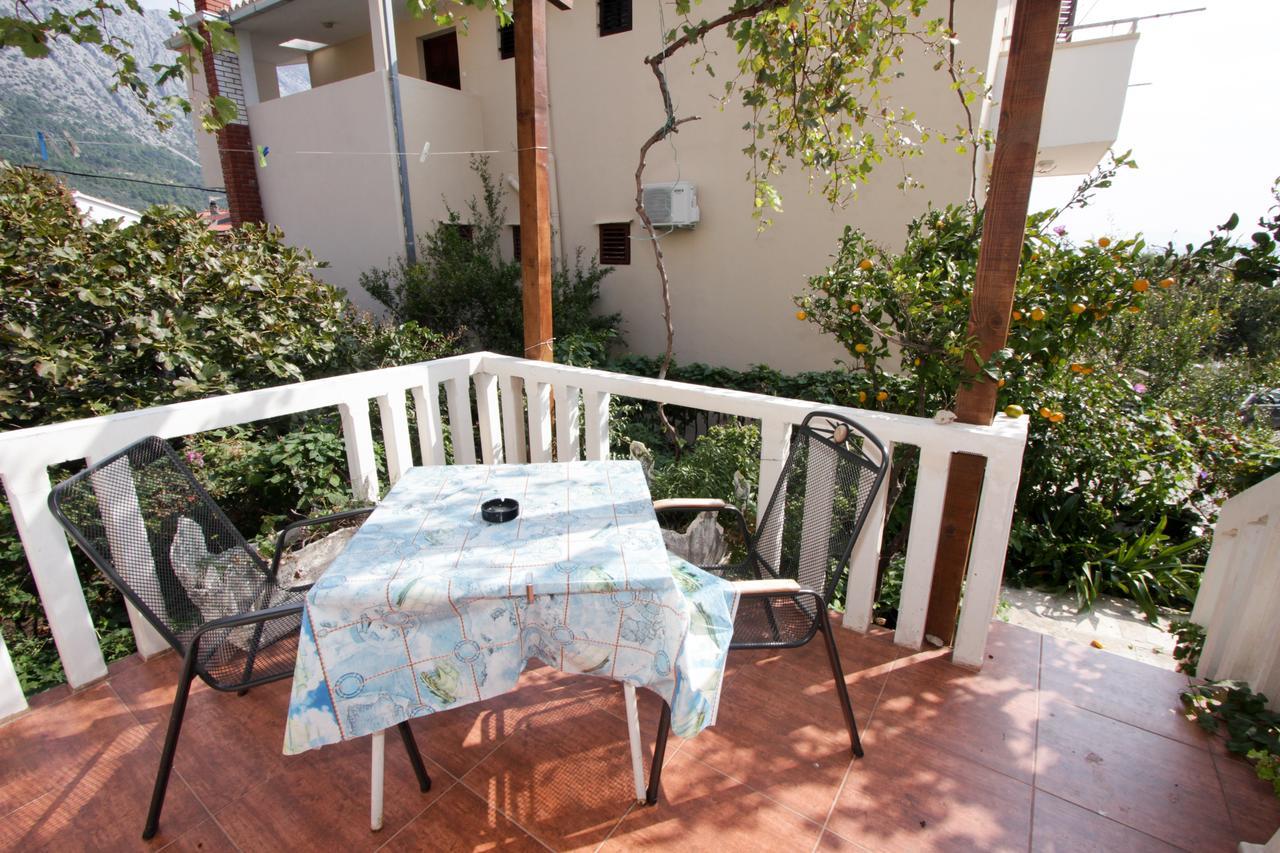 Apartments Nadia Igrane Exterior photo